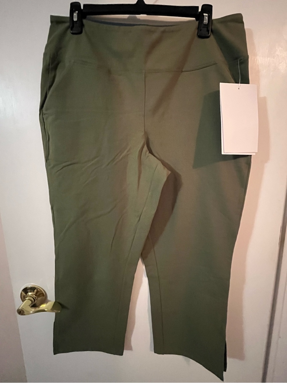 Women with Control large tummy control, regular knit Olive leaf Cropped  Pants